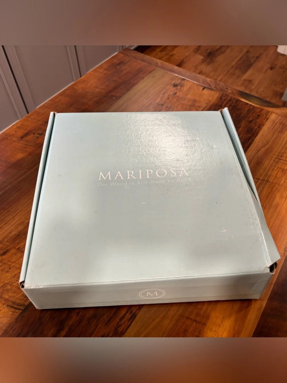 Mariposa String of Pearls Collection Small Oyster Server NIB